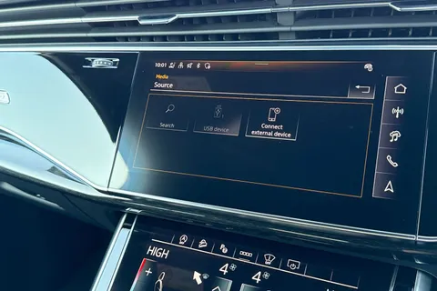 Audi Q7 3.0 TDI V6 Black Edition Tiptronic quattro Euro 6 (s/s) 5dr Thumbnail #41