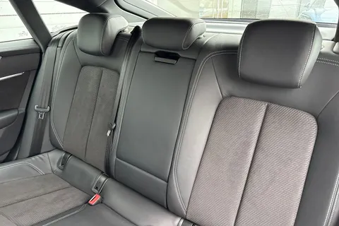 19 of 64 for Audi A7 3.0 TDI V6 45 S line Sportback Tiptronic quattro Euro 6 (s/s) 5dr