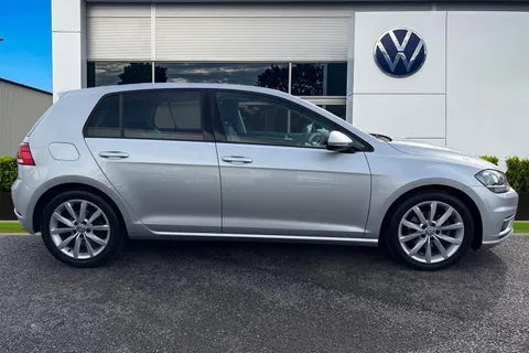 VO20JYZ Volkswagen Golf 2.0 TDI GT 5dr ⭐1 Year VW Warranty⭐ Thumbnail #4