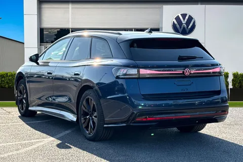  Volkswagen Id.7 Pro 77kWh Match Plus Tourer Auto 5dr Thumbnail #2