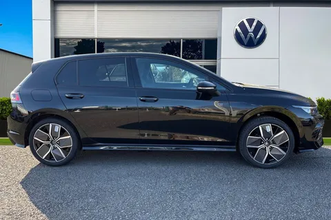 Volkswagen Golf 1.5 eTSI MHEV Black Edition DSG Euro 6 (s/s) 5dr Thumbnail #3