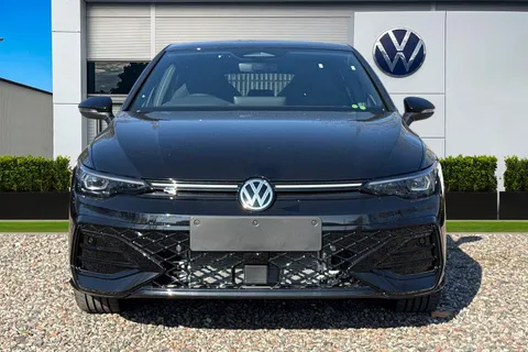 Volkswagen Golf 1.5 TSI Black Edition Euro 6 (s/s) 5dr Thumbnail #5