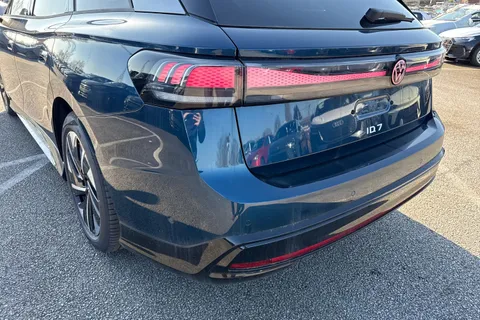  Volkswagen Id.7 Pro 77kWh Match Tourer Auto 5dr Thumbnail #7