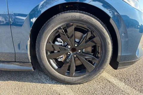  Volkswagen Id.7 Pro 77kWh Match Plus Tourer Auto 5dr Thumbnail #12