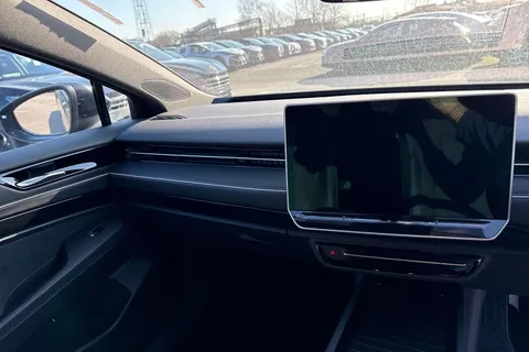  Volkswagen Id.7 Pro 77kWh Match Tourer Auto 5dr Thumbnail #19