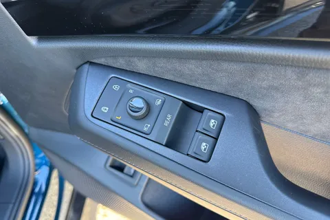  Volkswagen Id.7 Pro 77kWh Match Tourer Auto 5dr Thumbnail #20