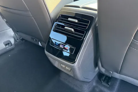  Volkswagen Id.7 Pro 77kWh Match Plus Tourer Auto 5dr Thumbnail #29