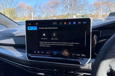 Volkswagen Golf 1.5 TSI Black Edition Euro 6 (s/s) 5dr Thumbnail #38