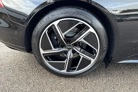 Audi e-tron GT 105kWh Auto quattro 4dr Thumbnail #10