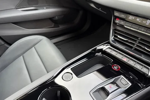 Audi e-tron GT 105kWh Auto quattro 4dr Thumbnail #19