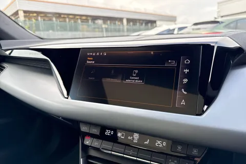 Audi e-tron GT 105kWh Auto quattro 4dr Thumbnail #40