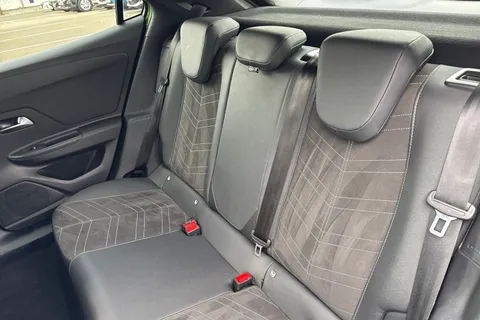 19 of 67 for Vauxhall Mokka 1.2 Turbo Ultimate Auto Euro 6 (s/s) 5dr