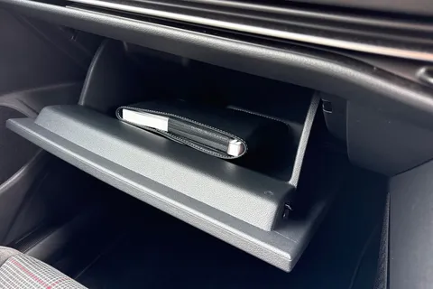 CX22PHJ Volkswagen Golf 2.0 TSI GTI 5dr DSG ⭐19' 'Estoril' Alloys, DCC, Winter Pack⭐ Thumbnail #43