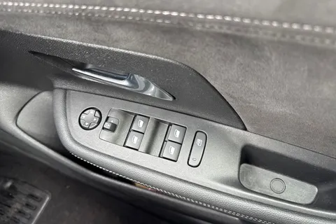 44 of 67 for Vauxhall Mokka 1.2 Turbo Ultimate Auto Euro 6 (s/s) 5dr