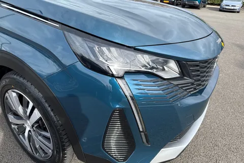 LY71GEU PEUGEOT 3008 1.6 13.2kWh Allure Premium e-EAT Euro 6 (s/s) 5dr Thumbnail #18