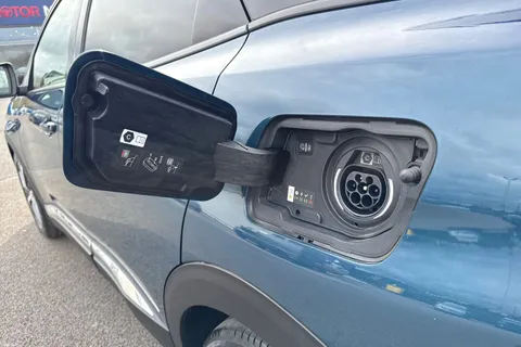 LY71GEU PEUGEOT 3008 1.6 13.2kWh Allure Premium e-EAT Euro 6 (s/s) 5dr Thumbnail #26