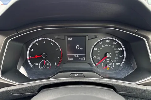 39 of 52 for Volkswagen T-Roc 1.0 TSI SE Euro 6 (s/s) 5dr