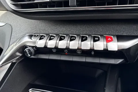 LY71GEU PEUGEOT 3008 1.6 13.2kWh Allure Premium e-EAT Euro 6 (s/s) 5dr Thumbnail #57