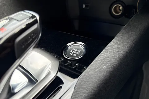 LY71GEU PEUGEOT 3008 1.6 13.2kWh Allure Premium e-EAT Euro 6 (s/s) 5dr Thumbnail #59