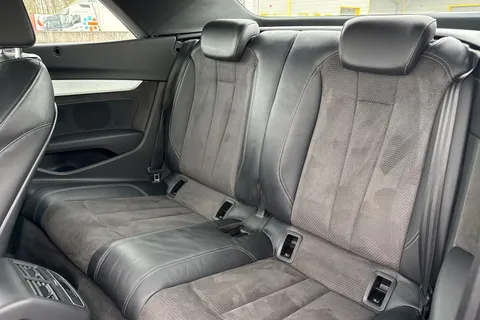 19 of 66 for Audi A5 Cabriolet S line 40 TDI 190 PS S tronic