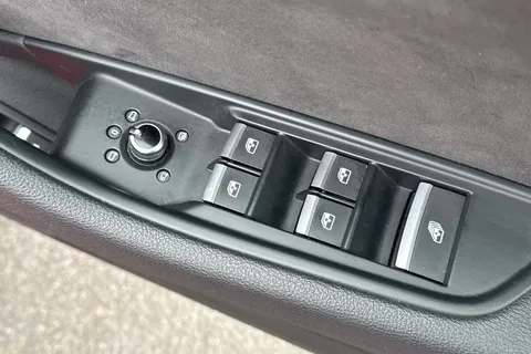 21 of 66 for Audi A5 Cabriolet S line 40 TDI 190 PS S tronic