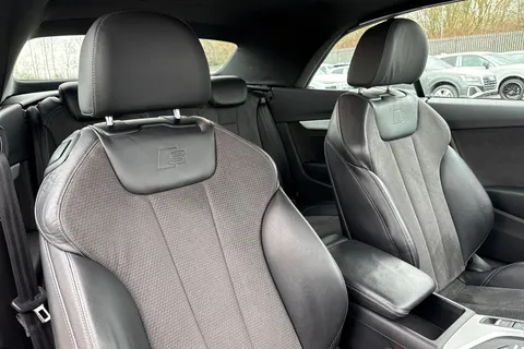 24 of 66 for Audi A5 Cabriolet S line 40 TDI 190 PS S tronic