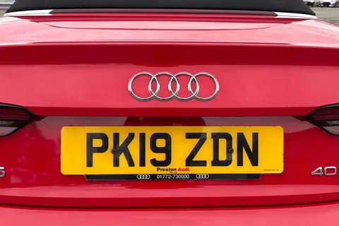 32 of 66 for Audi A5 Cabriolet S line 40 TDI 190 PS S tronic