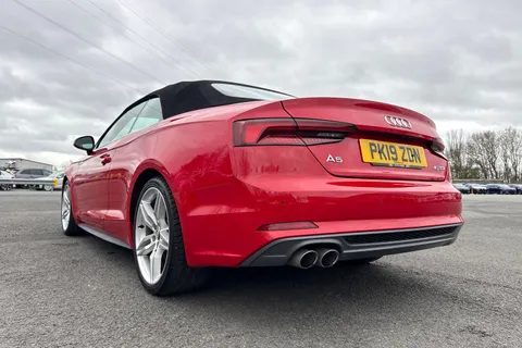 35 of 66 for Audi A5 Cabriolet S line 40 TDI 190 PS S tronic