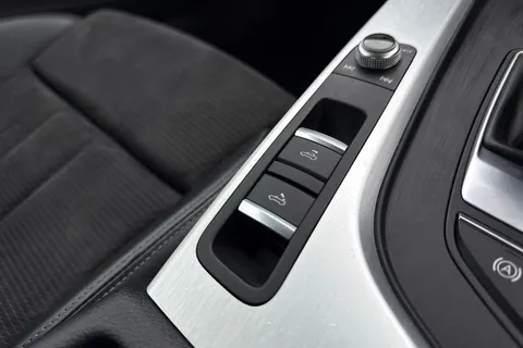 36 of 66 for Audi A5 Cabriolet S line 40 TDI 190 PS S tronic