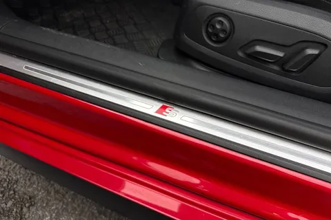 43 of 66 for Audi A5 Cabriolet S line 40 TDI 190 PS S tronic