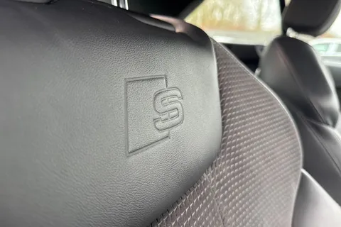 45 of 66 for Audi A5 Cabriolet S line 40 TDI 190 PS S tronic