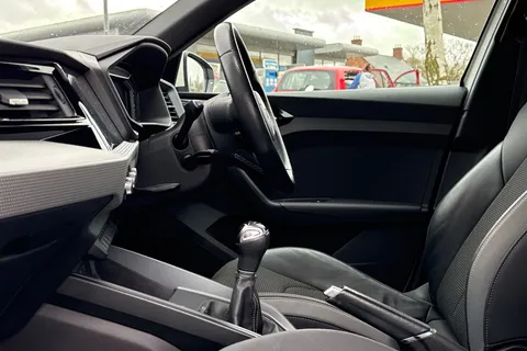 YM21VXZ Audi A1 1.0 TFSI 30 S line Sportback Euro 6 (s/s) 5dr Thumbnail #31