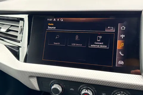 YM21VXZ Audi A1 1.0 TFSI 30 S line Sportback Euro 6 (s/s) 5dr Thumbnail #47