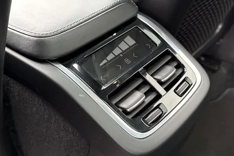 PX20XUO Volvo Xc60 2.0 B5 MHEV Inscription Pro Auto AWD Euro 6 (s/s) 5dr Thumbnail #37