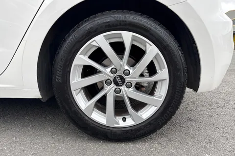 12 of 66 for Audi A1 Sport 30 TFSI 110 PS 6-speed