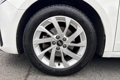 13 of 66 for Audi A1 Sport 30 TFSI 110 PS 6-speed