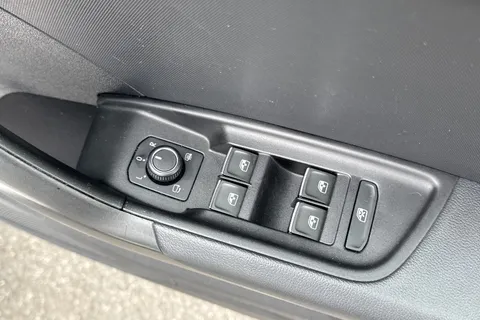 21 of 66 for Audi A1 Sport 30 TFSI 110 PS 6-speed