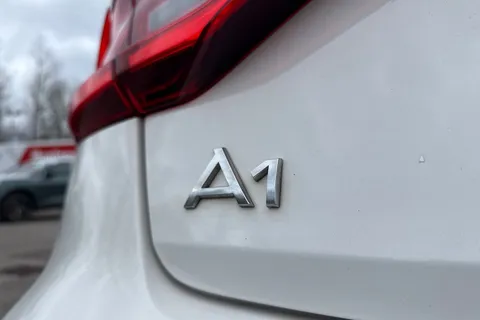 32 of 66 for Audi A1 Sport 30 TFSI 110 PS 6-speed