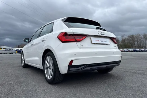 34 of 66 for Audi A1 Sport 30 TFSI 110 PS 6-speed