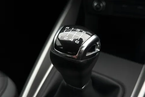 42 of 66 for Audi A1 Sport 30 TFSI 110 PS 6-speed