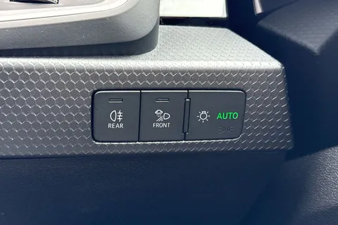 44 of 66 for Audi A1 Sport 30 TFSI 110 PS 6-speed