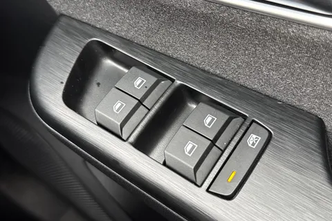 DT25ZRU MG Mg Zs 1.5 Hybrid+ SE Auto Euro 6 (s/s) 5dr Thumbnail #36