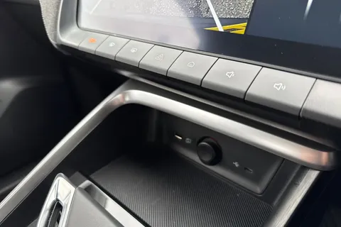 DT25ZRU MG Mg Zs 1.5 Hybrid+ SE Auto Euro 6 (s/s) 5dr Thumbnail #47