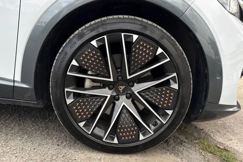 DC25OMG CUPRA Tavascan 77kWh VZ2 SUV Coupe Auto 4Drive 5dr Thumbnail #10