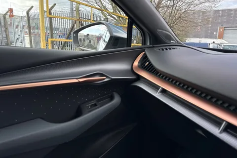 DC25OMG CUPRA Tavascan 77kWh VZ2 SUV Coupe Auto 4Drive 5dr Thumbnail #33