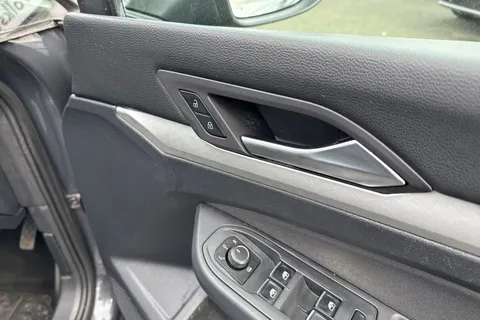 21 of 43 for Volkswagen Golf 1.5 TSI 150 Life 5dr | App Connect | Acc