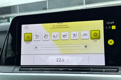 22 of 43 for Volkswagen Golf 1.5 TSI 150 Life 5dr | App Connect | Acc