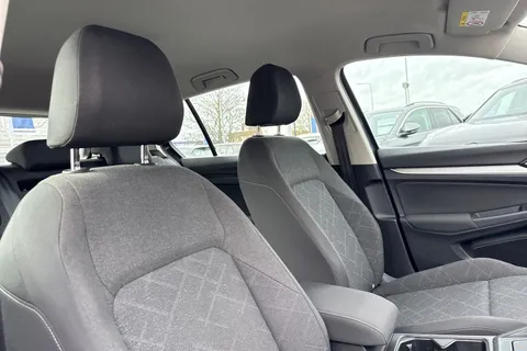 24 of 43 for Volkswagen Golf 1.5 TSI 150 Life 5dr | App Connect | Acc