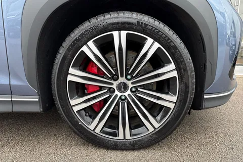 BN74BYD BYD Sealion 7 91.3kWh Excellence Auto AWD 5dr Thumbnail #8