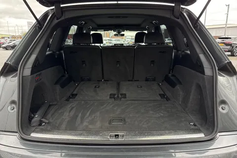7 of 57 for Audi Q7 3.0 TDI V6 S line Tiptronic quattro Euro 6 (s/s) 5dr